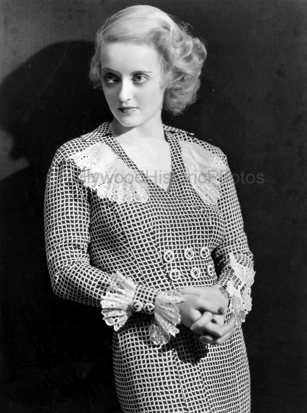 Bette Davis 1935 3 Fashion shoot wm.jpg